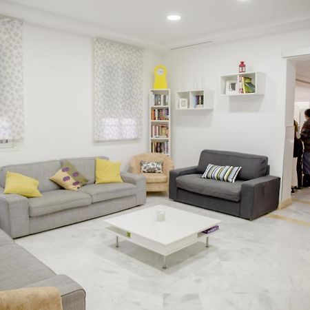 Colegio Mayor Careu - Women Only - University Community Севиля Екстериор снимка