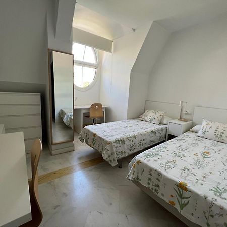 Colegio Mayor Careu - Women Only - University Community Севиля Екстериор снимка