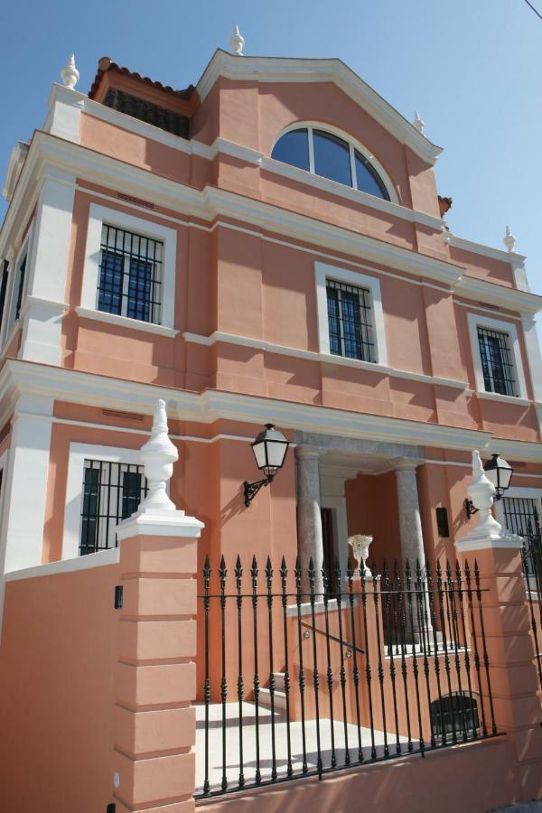 Colegio Mayor Careu - Women Only - University Community Севиля Екстериор снимка